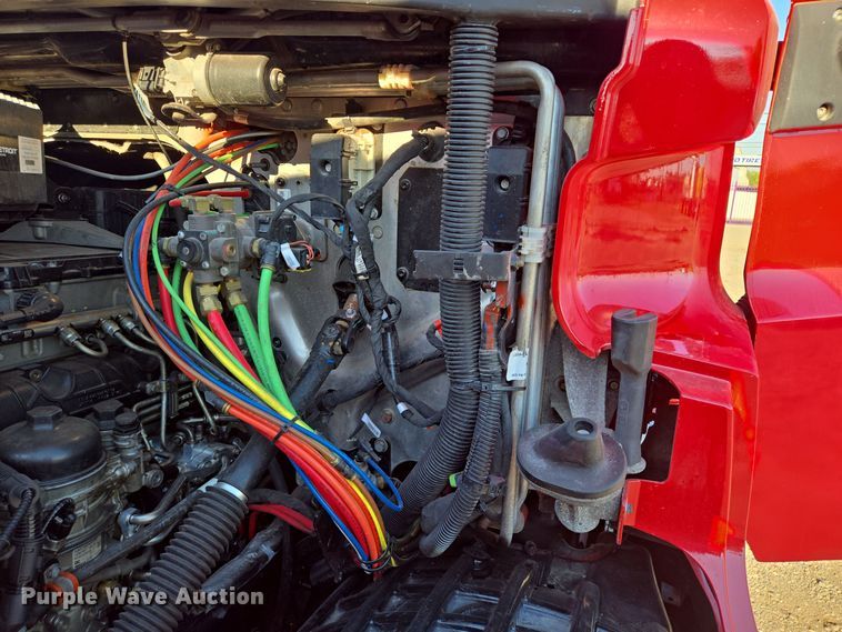 image for item DT5286 2022 Freightliner  Cascadia  semi truck