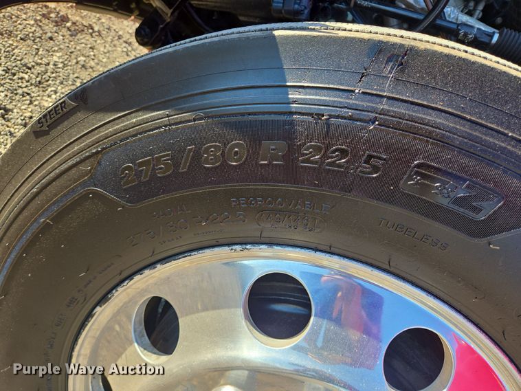 image for item DT5286 2022 Freightliner  Cascadia  semi truck