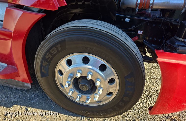 image for item DT5286 2022 Freightliner  Cascadia  semi truck