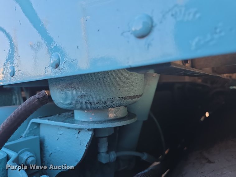 image for item DT5287 2001 Kenworth  W900 semi truck