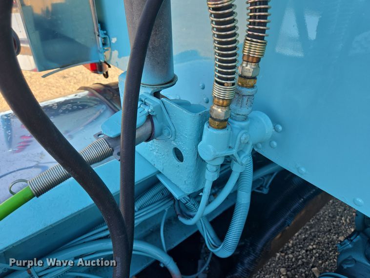 image for item DT5287 2001 Kenworth  W900 semi truck