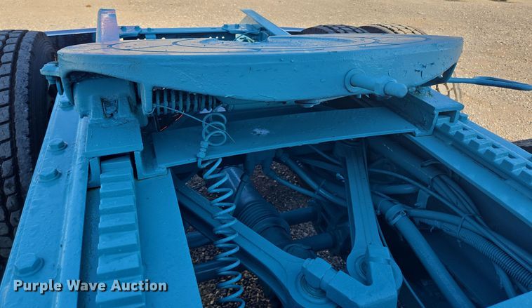 image for item DT5287 2001 Kenworth  W900 semi truck