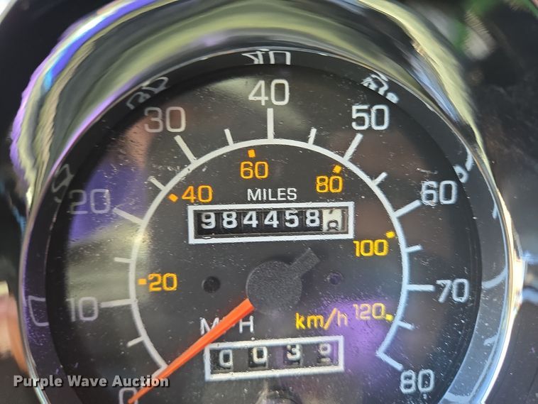 image for item DT5287 2001 Kenworth  W900 semi truck