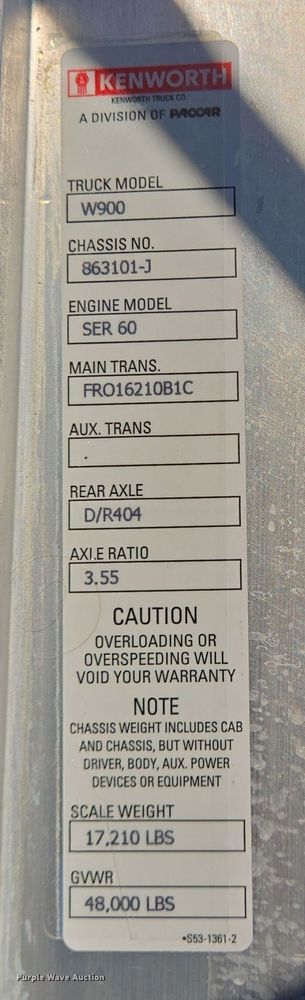 image for item DT5287 2001 Kenworth  W900 semi truck