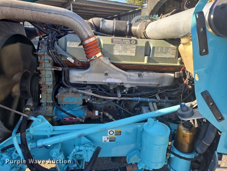 image for item DT5287 2001 Kenworth  W900 semi truck