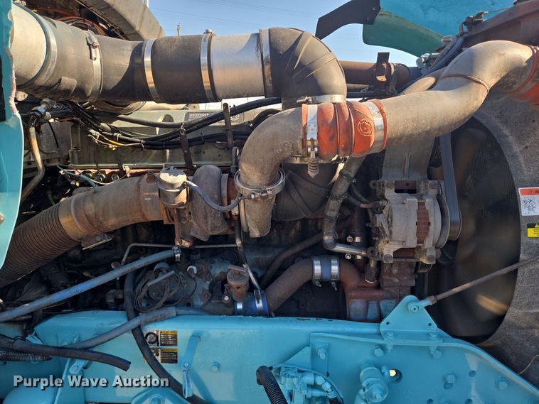 image for item DT5287 2001 Kenworth  W900 semi truck