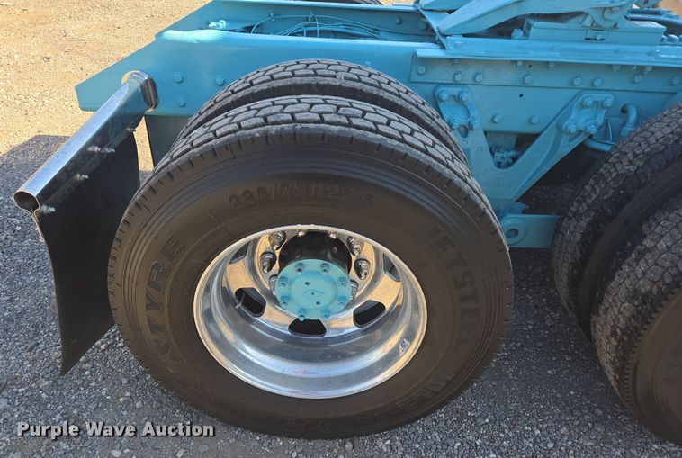 image for item DT5287 2001 Kenworth  W900 semi truck