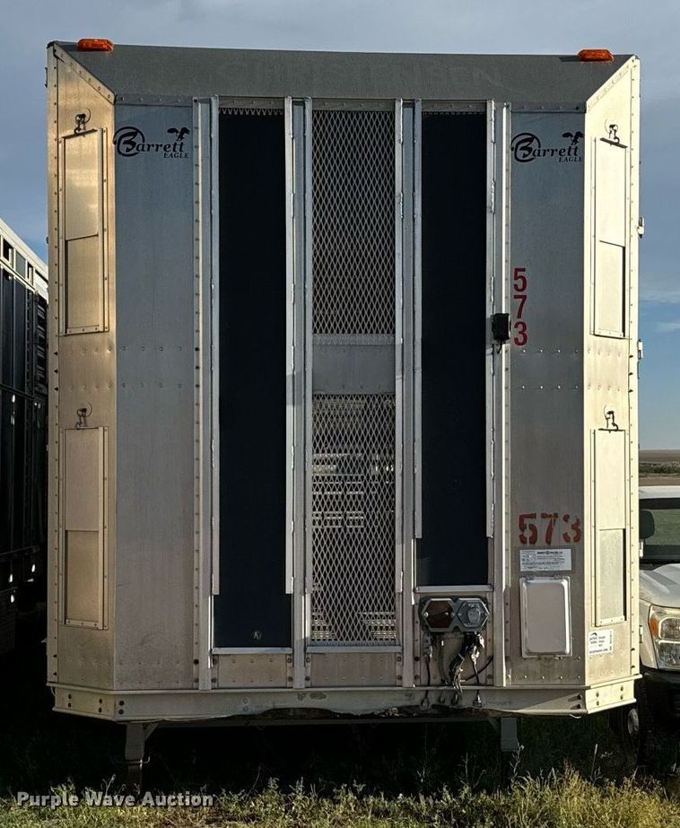 image for item DV2817 2008 Barrett livestock trailer