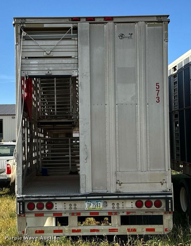 image for item DV2817 2008 Barrett livestock trailer