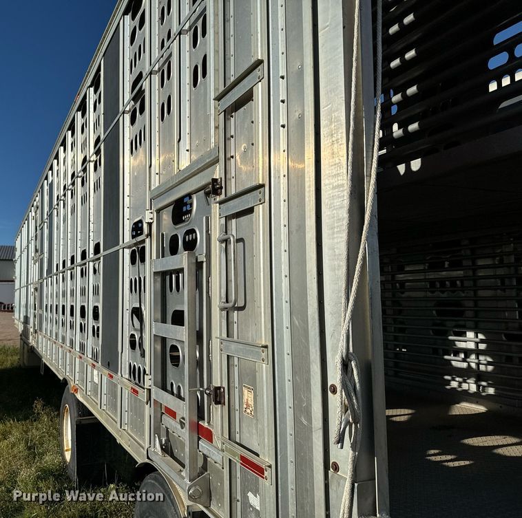 image for item DV2817 2008 Barrett livestock trailer