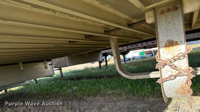 image for item DV2817 2008 Barrett livestock trailer