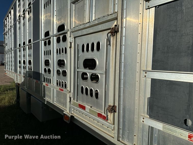 image for item DV2817 2008 Barrett livestock trailer