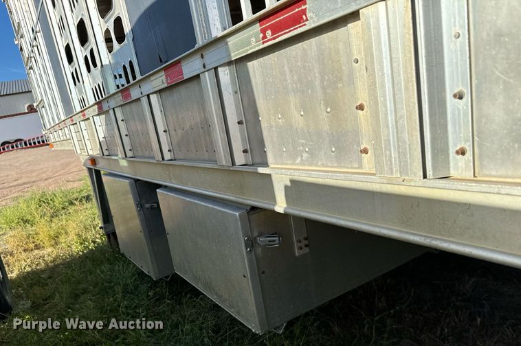 image for item DV2817 2008 Barrett livestock trailer