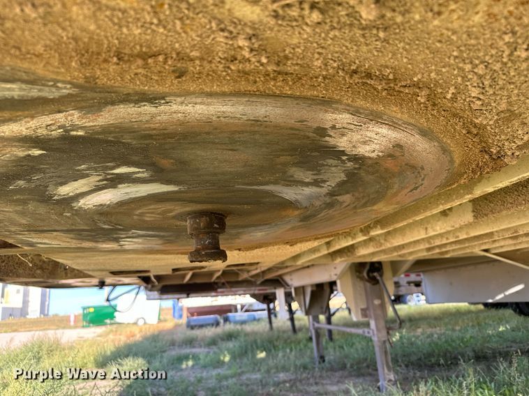 image for item DV2817 2008 Barrett livestock trailer