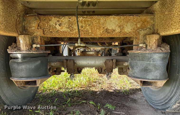 image for item DV2817 2008 Barrett livestock trailer