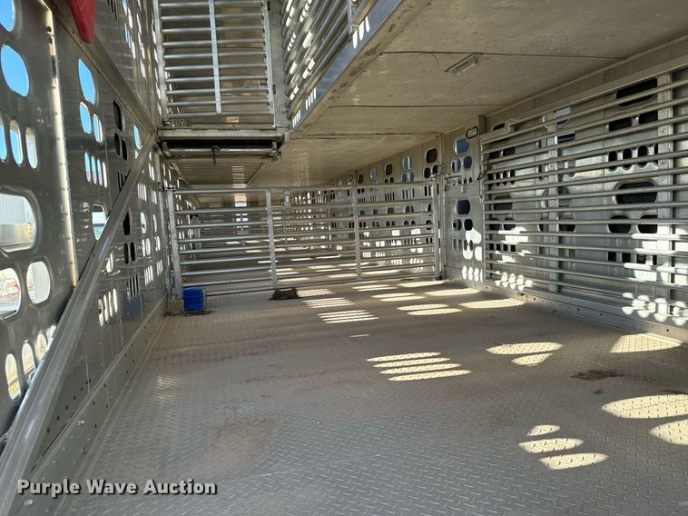 image for item DV2817 2008 Barrett livestock trailer