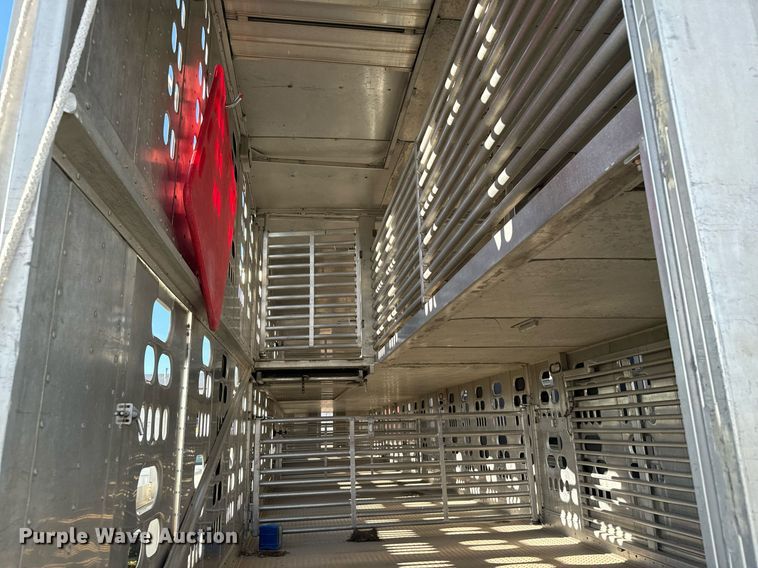 image for item DV2817 2008 Barrett livestock trailer