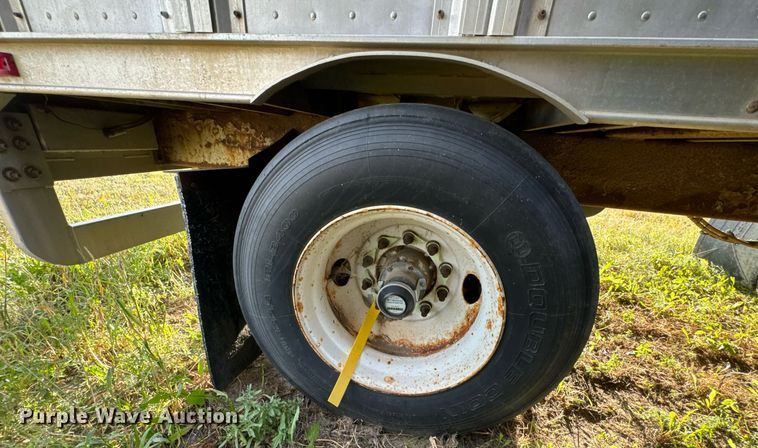 image for item DV2817 2008 Barrett livestock trailer