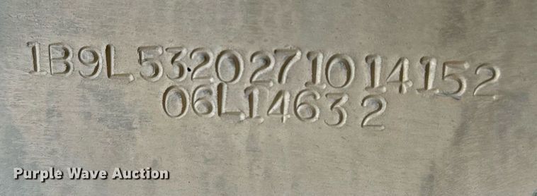 image for item DV2820 2007 Barrett livestock trailer