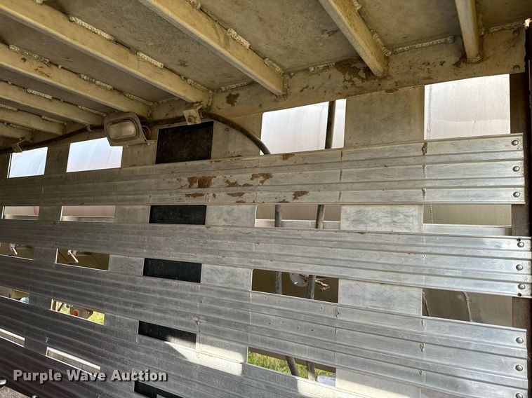 image for item DV2820 2007 Barrett livestock trailer