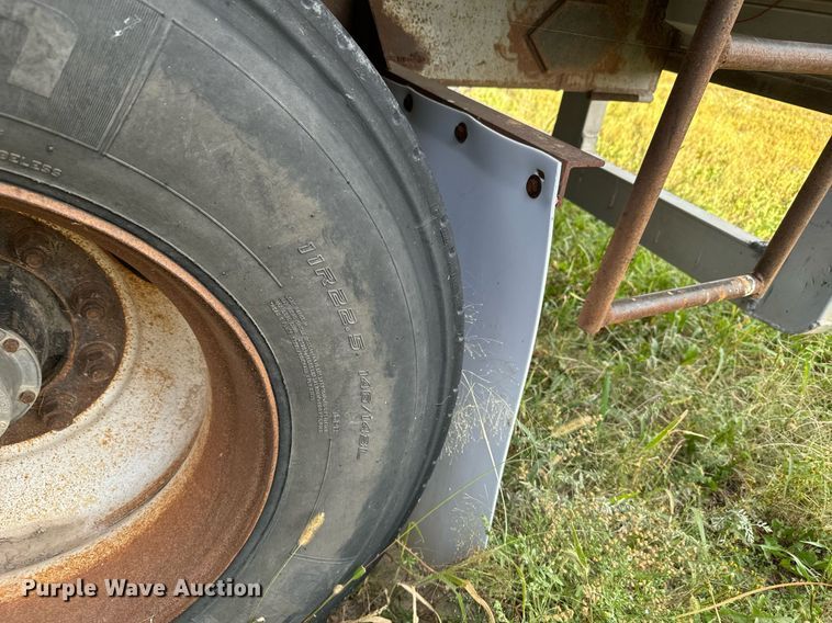 image for item DV2820 2007 Barrett livestock trailer