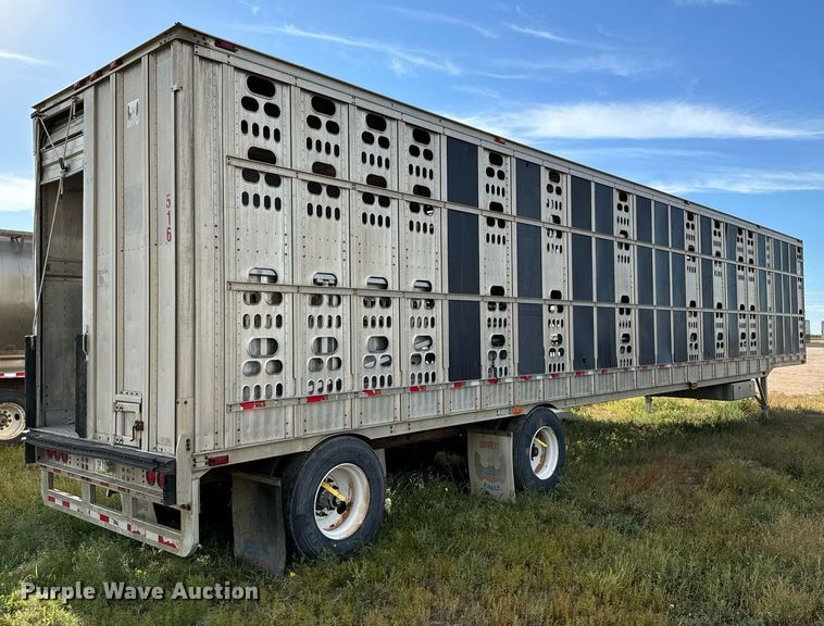 image for item DV2821 2003 Barrett livestock trailer