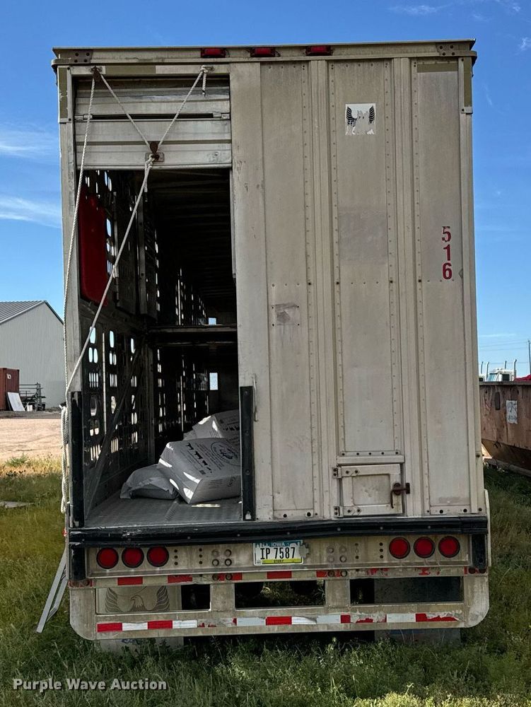image for item DV2821 2003 Barrett livestock trailer