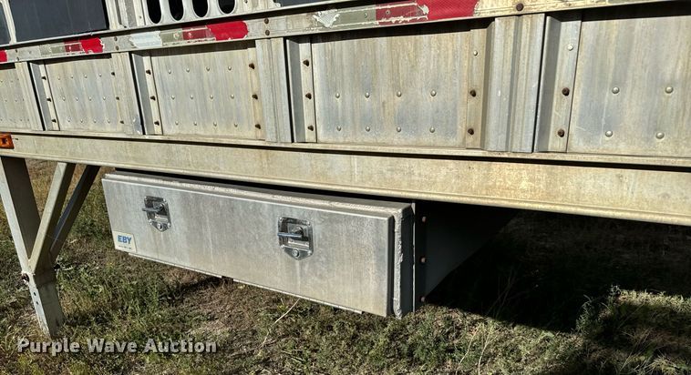 image for item DV2821 2003 Barrett livestock trailer