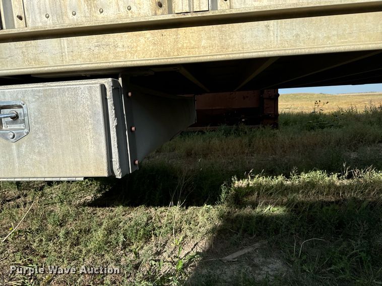 image for item DV2821 2003 Barrett livestock trailer