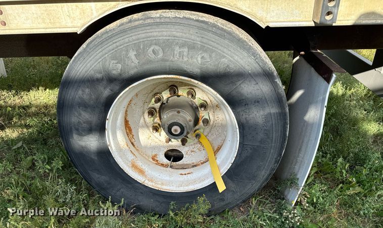 image for item DV2821 2003 Barrett livestock trailer