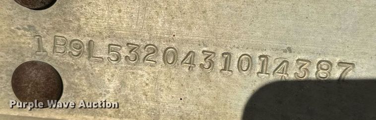 image for item DV2821 2003 Barrett livestock trailer