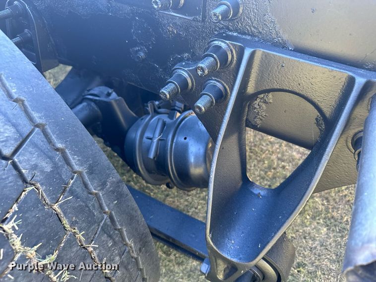 image for item DV2833 2007 International  9400i semi truck