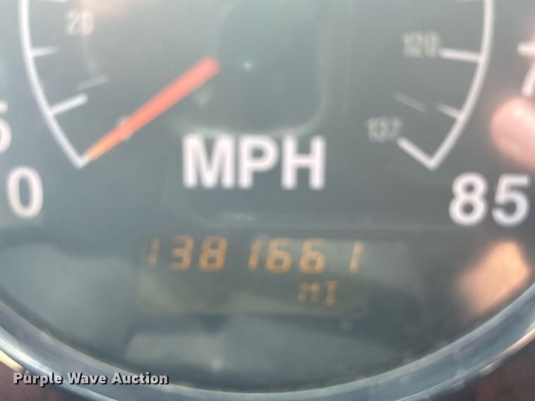 image for item DV2833 2007 International  9400i semi truck