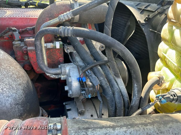 image for item DV2833 2007 International  9400i semi truck