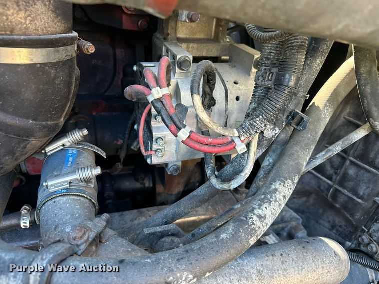 image for item DV2833 2007 International  9400i semi truck