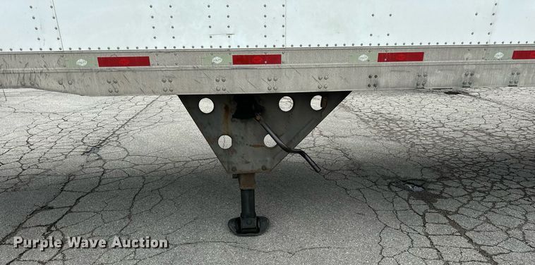 image for item DV5873 2010 Utility  dry van trailer