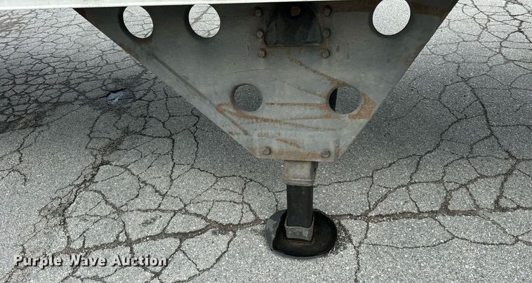 image for item DV5873 2010 Utility  dry van trailer