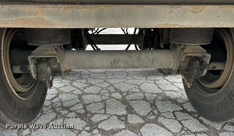 image for item DV5873 2010 Utility  dry van trailer