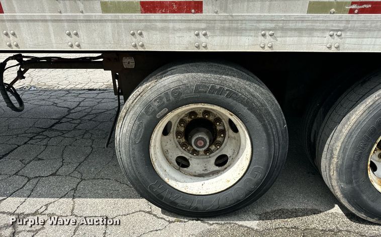 image for item DV5880 1998 Utility  dry van trailer