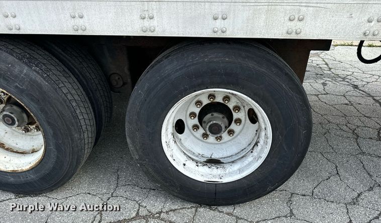 image for item DV5880 1998 Utility  dry van trailer
