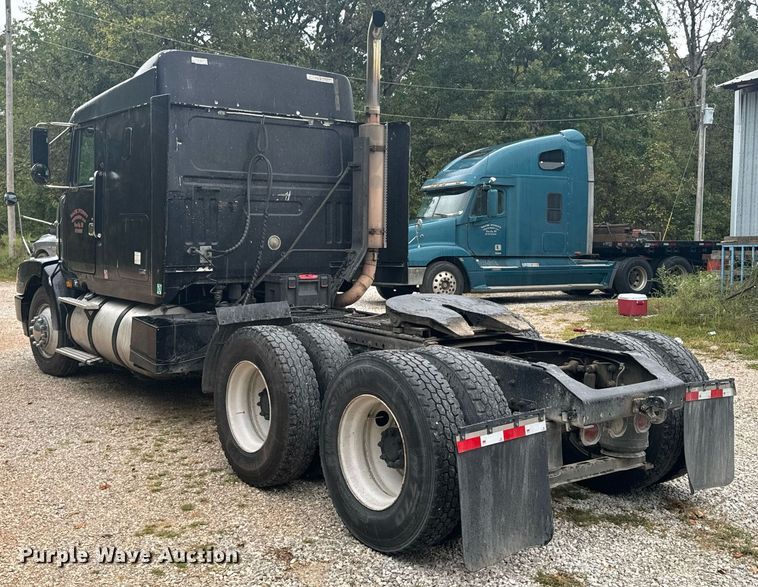 image for item DX1352 1996 Volvo WIA semi truck