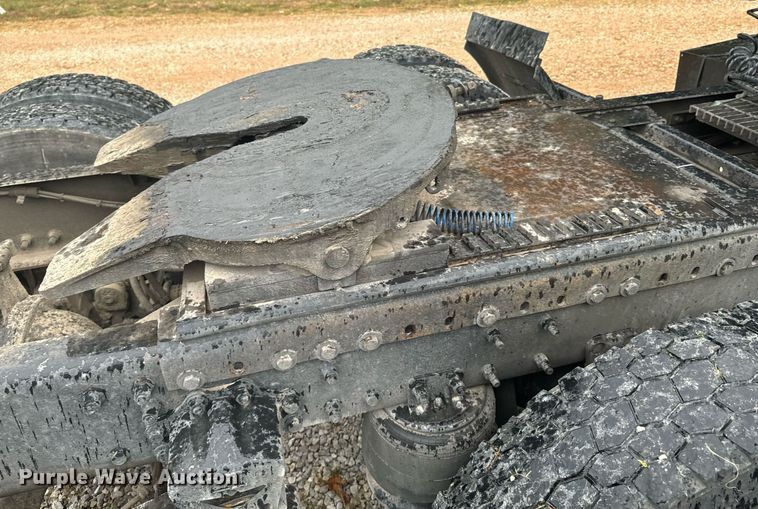 image for item DX1352 1996 Volvo WIA semi truck