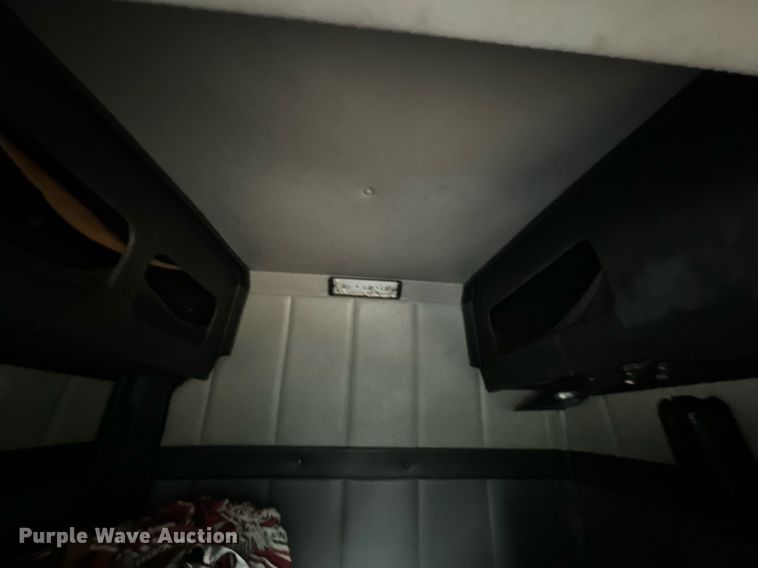 image for item DX1352 1996 Volvo WIA semi truck