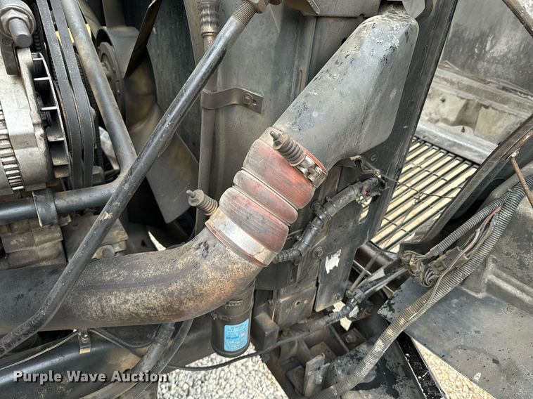 image for item DX1352 1996 Volvo WIA semi truck