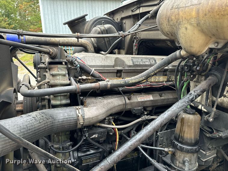 image for item DX1352 1996 Volvo WIA semi truck