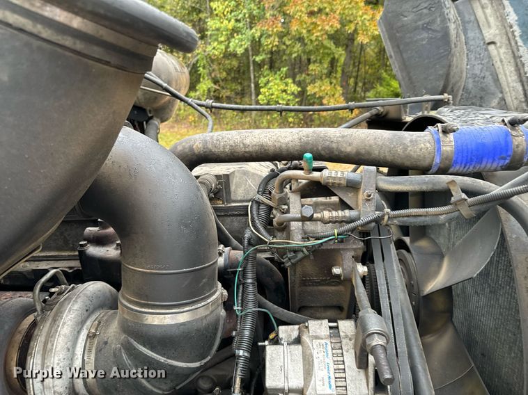 image for item DX1352 1996 Volvo WIA semi truck