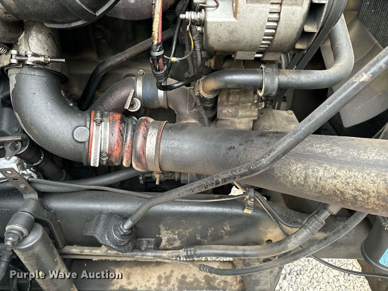 image for item DX1352 1996 Volvo WIA semi truck