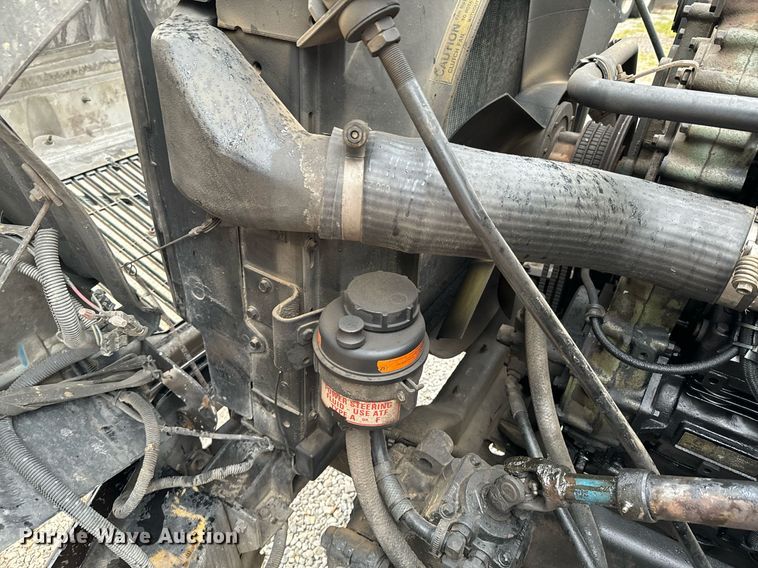 image for item DX1352 1996 Volvo WIA semi truck