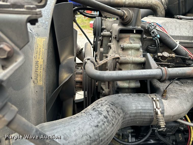 image for item DX1352 1996 Volvo WIA semi truck