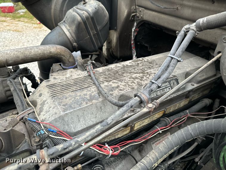 image for item DX1352 1996 Volvo WIA semi truck